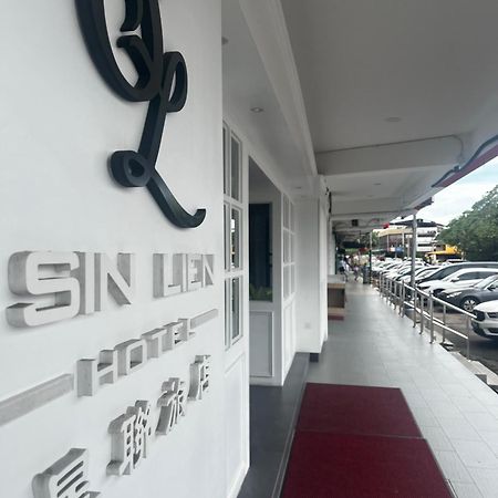 Sin Lien Hotel Келуанг Екстериор снимка