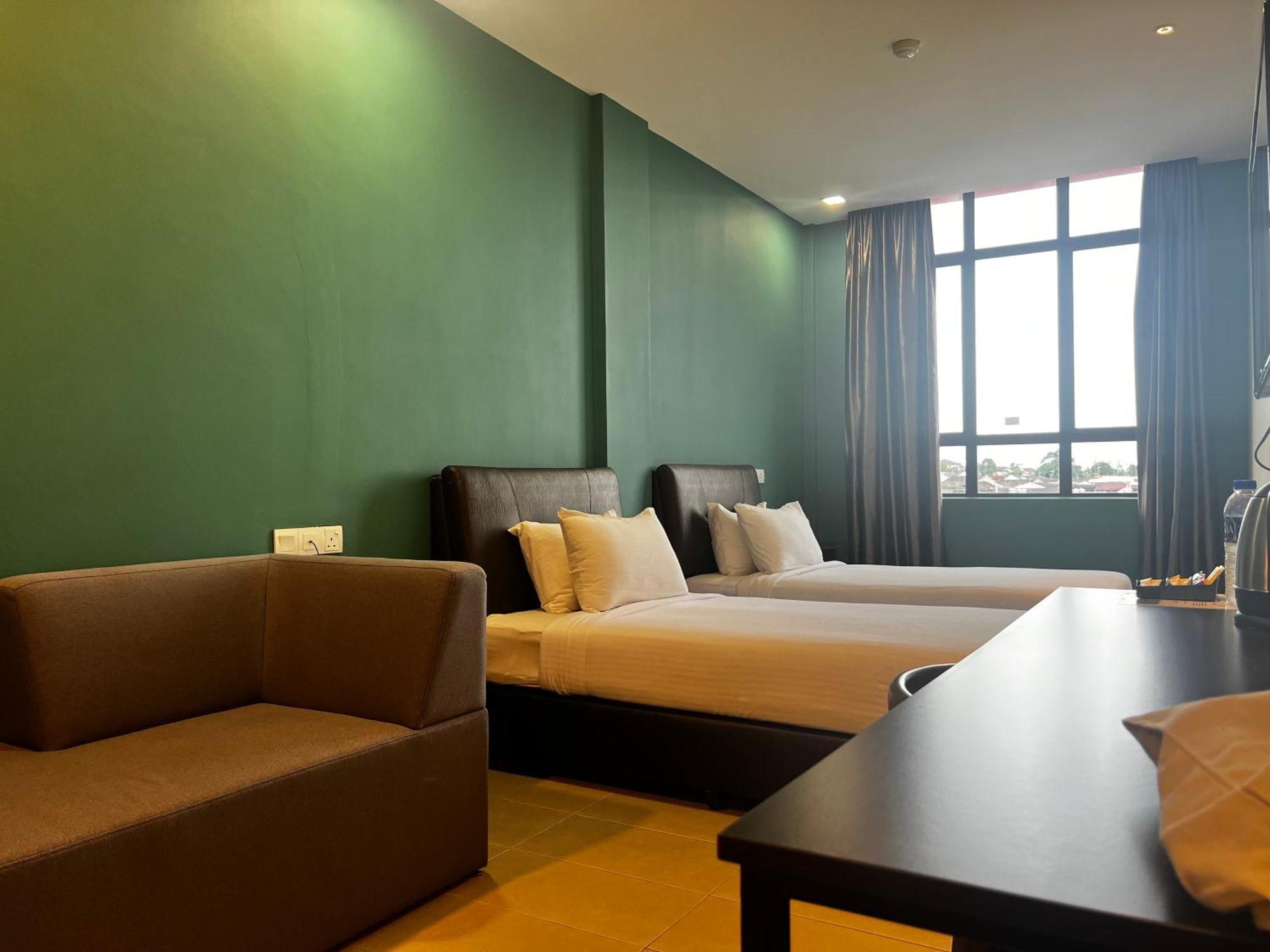 Sin Lien Hotel Келуанг Екстериор снимка