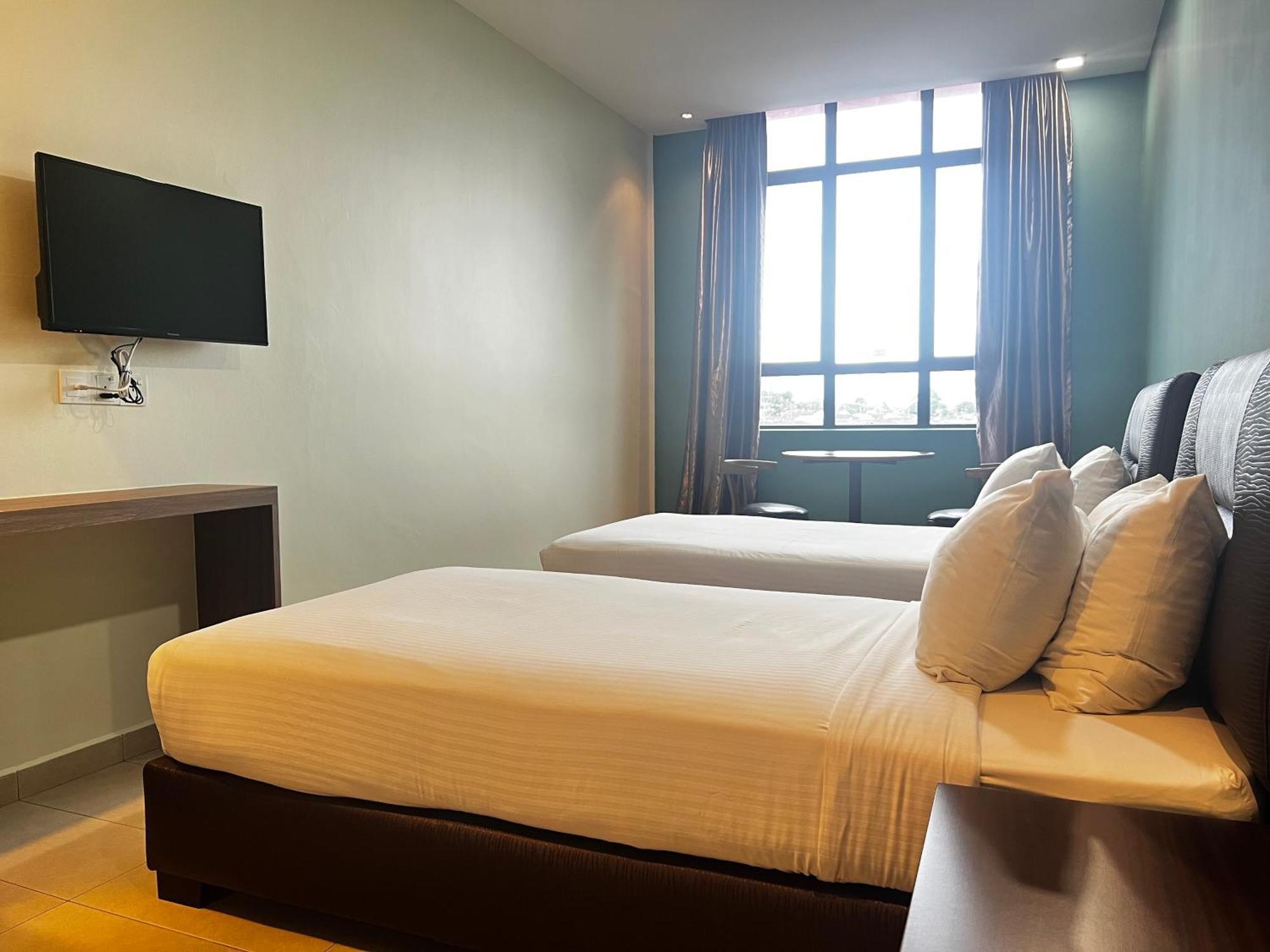 Sin Lien Hotel Келуанг Екстериор снимка