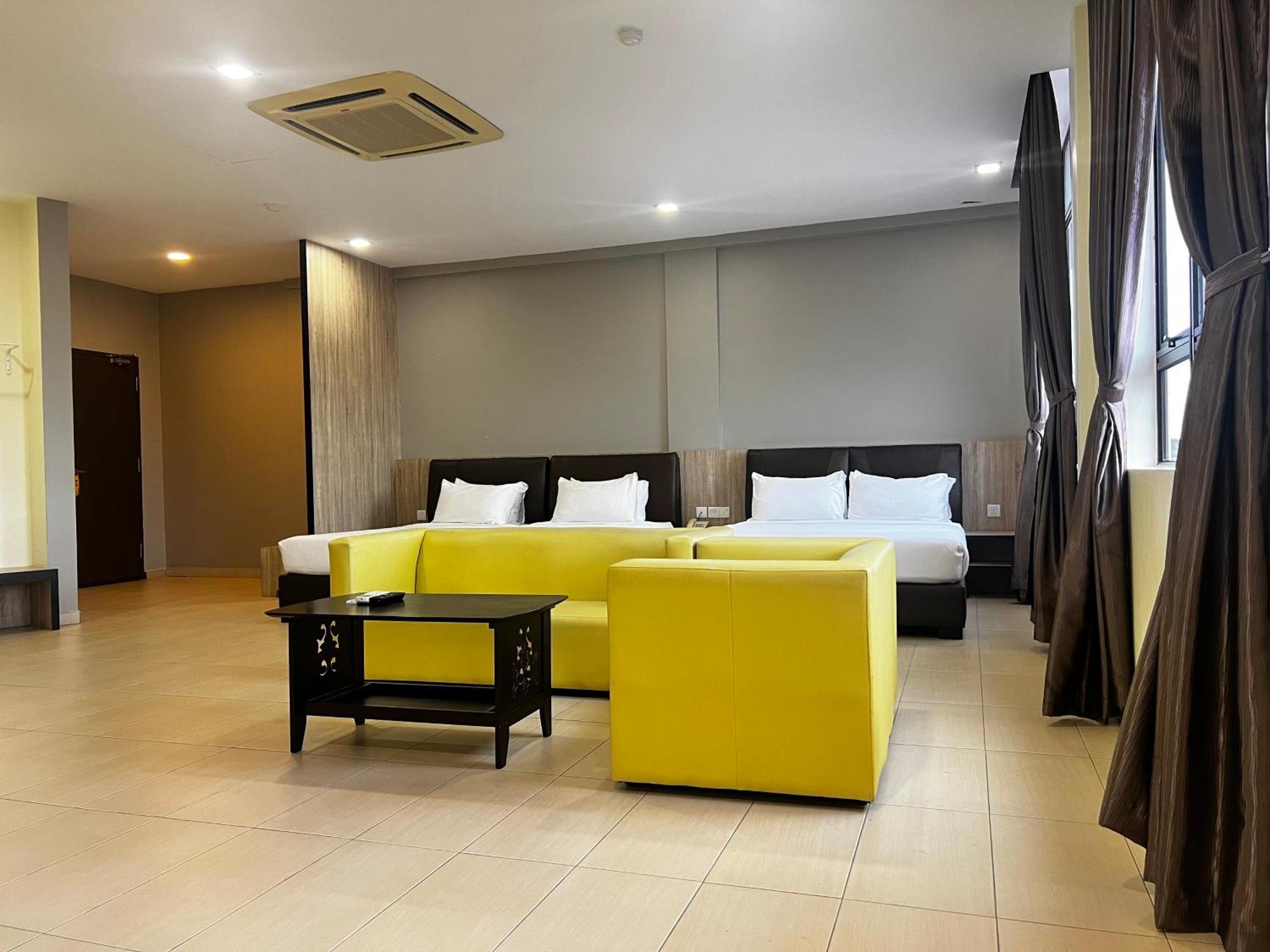 Sin Lien Hotel Келуанг Екстериор снимка