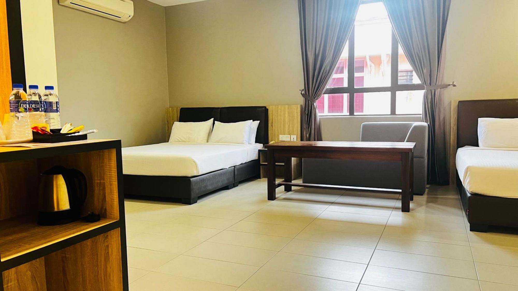 Sin Lien Hotel Келуанг Екстериор снимка